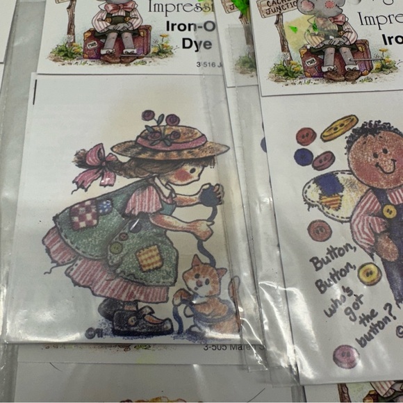Vignette Impressions Lot of 20 Iron-On Dye Button Boy 3-515 and Angel - Picture 2 of 13